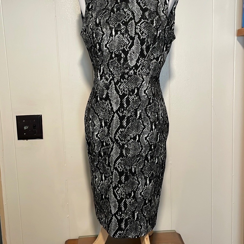 Calvin Klein black and white snake skin pattern size 8